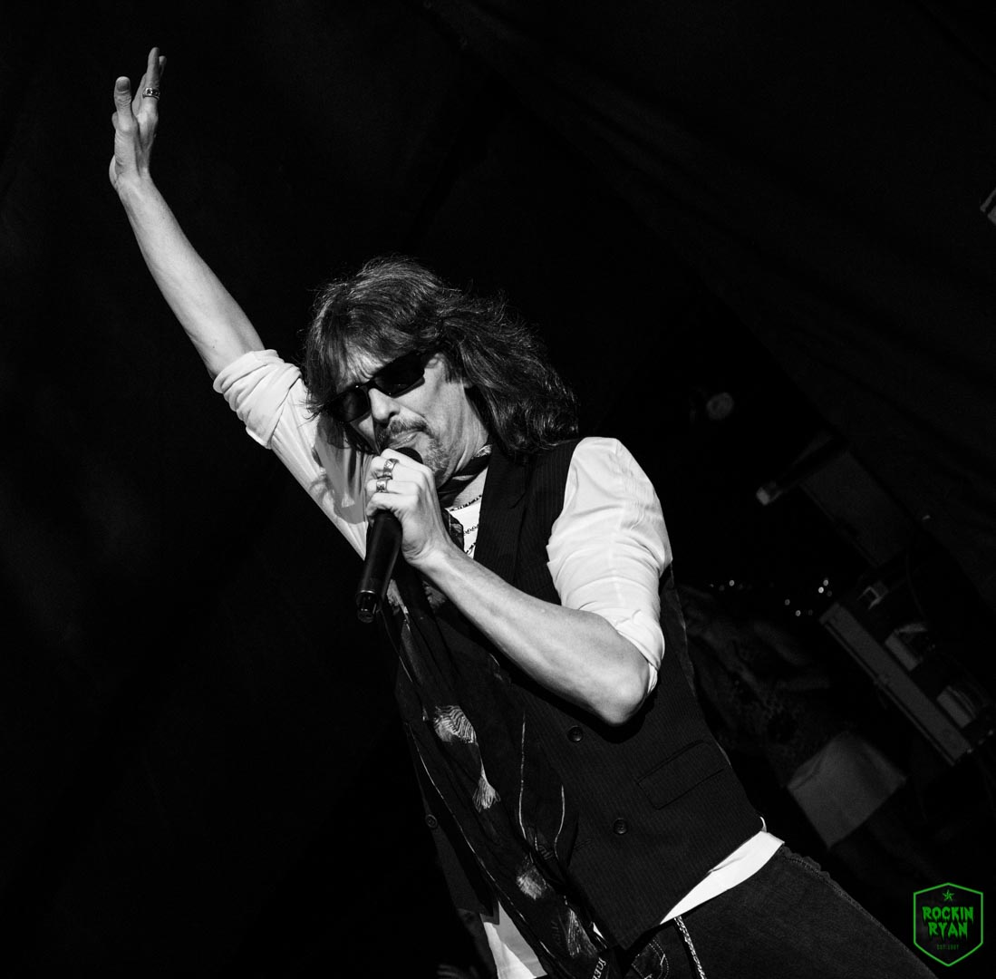 Foreigner delivers a night of endless hits out on their 40th ...